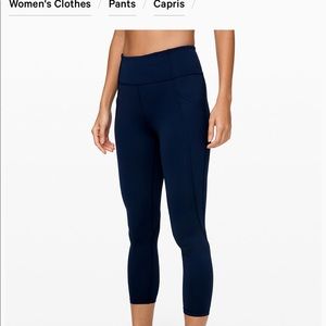 Lululemon NWT Time to Sweat Crop